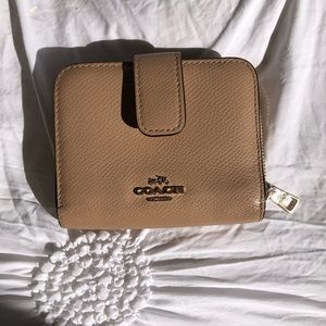 Real tan Coach wallet
